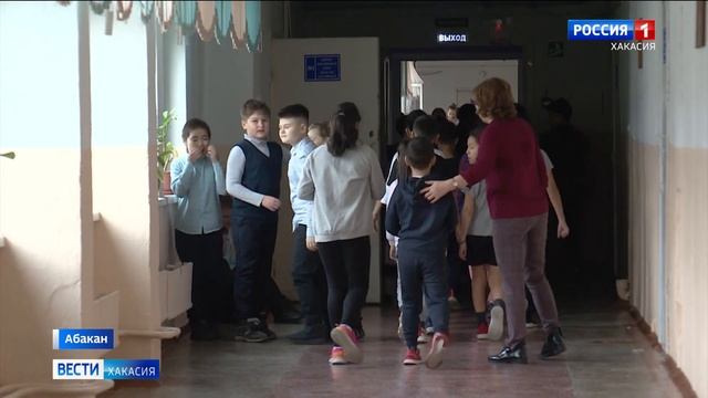 Совпадение? Учителя Хакасии получат по 5000 рублей в преддверии губернаторских выборов смотреть онлайн