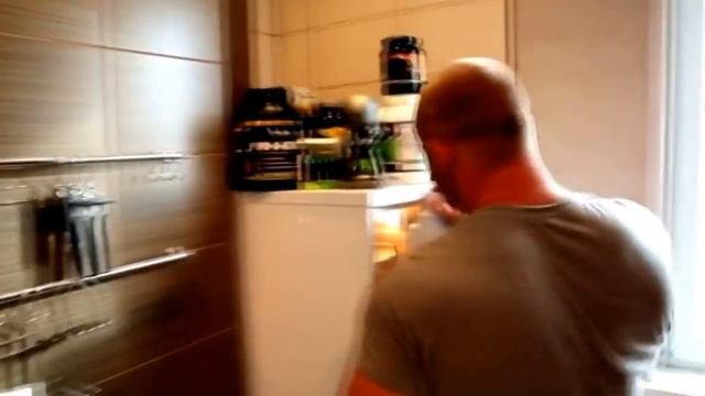 Стероиды это круто, от них только растешь и становишься круче! смотреть онлайн