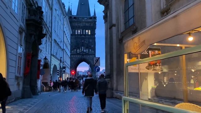 ??Гуляем по улицам Праги сегодня | Рестораны и Кафе, Еда, Отели, JAZZ, магазины | ПРАГА ЗА ДЕНЬ смотреть онлайн