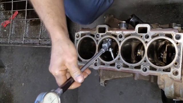 Vesta 1.6l Пробег 46 000км.Расход масла 600гр. на 1000км. Переделываем под 124 мотор смотреть онлайн