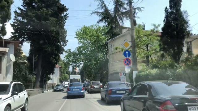 Ялта. По Кирова, Садовой, Московской улицам до Дома Книги. 24.05.23. Крым. Crimea. Yalta. смотреть онлайн