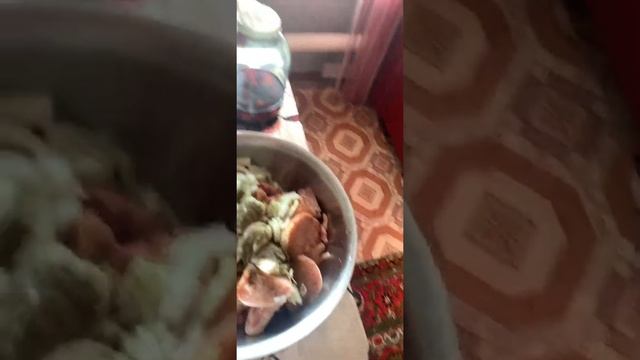 Домашняя курица в духовке