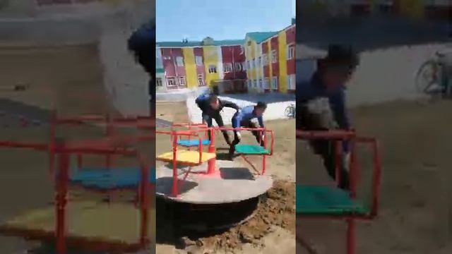 Как нужно развлекаться в школе смотреть онлайн