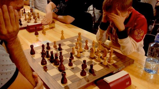 BLITZ CHESS: FM Ilya Makoveev - IM Annaberdiev Meilis, Caro-Kann defense смотреть онлайн