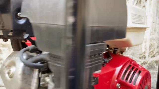 Video giới thiệu chi tiết - Máy phát điện Honda Nhật - Elemax Sh4000 - công xuất 3.7kva . смотреть онлайн