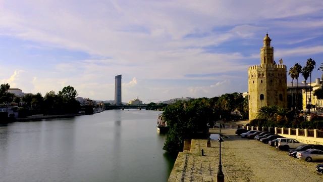 Timelapse - Sevilla, Rio Guadalquivir, Torre del Oro y Puente de Triana смотреть онлайн