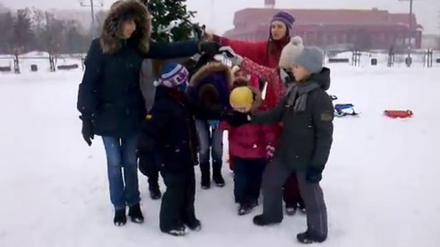 Жива-студия. Масленица. Игра в Ручеёк. смотреть онлайн