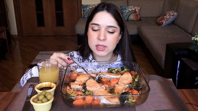ЧТО ПОДАРИТЬ НА 14 ФЕВРАЛЯ ЛЮБИМОМУ? #AskFatima #mukbang