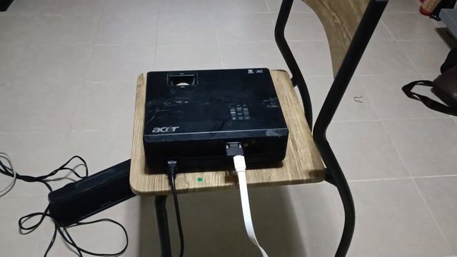 Secondhand Item Acer X111A Acer X1111A 3D Acer Projector โปรเจคเตอร์ Acer 3D โปรเจคเตอร์มือสอง