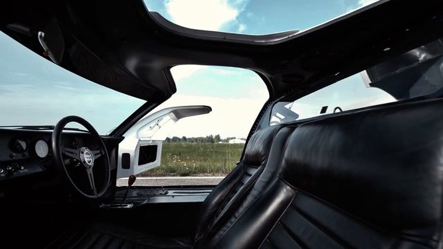 Old Ford GT40 Cruising with New Ford GT смотреть онлайн