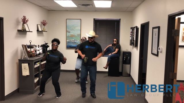 Law Firm does the Git Up Challenge смотреть онлайн