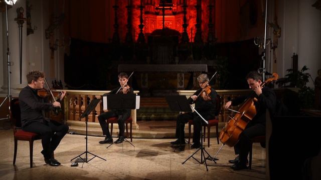 Mozart - String Quartet n1 in G major K80 - Rondò смотреть онлайн