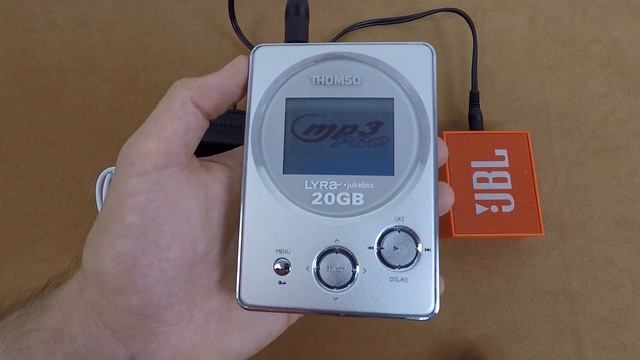 Топовый MP3 плеер Thomson Lyra PDP2840U (HDD 20Gb) смотреть онлайн
