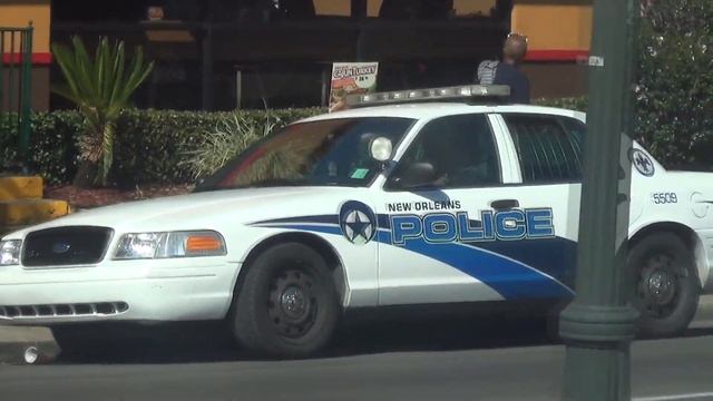American Police car in New Orleans, Louisiana смотреть онлайн