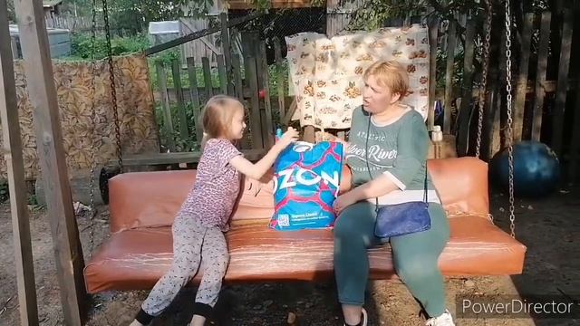 Закупка, покупка, радость детей, гуляем по городу. смотреть онлайн