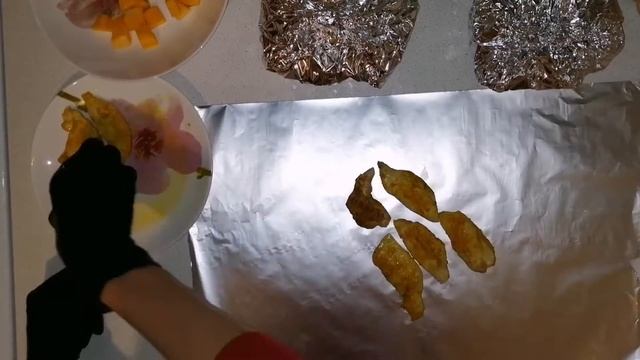 Сочная курочка с тыквой в духовке(в фольге) смотреть онлайн