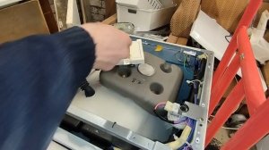 Стиральная машина не включается / LG