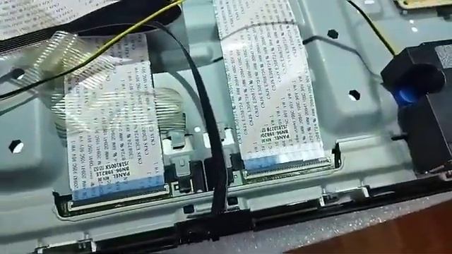 телевизор Samsung UE43NU7100U двоиться и дергаеться   изображение