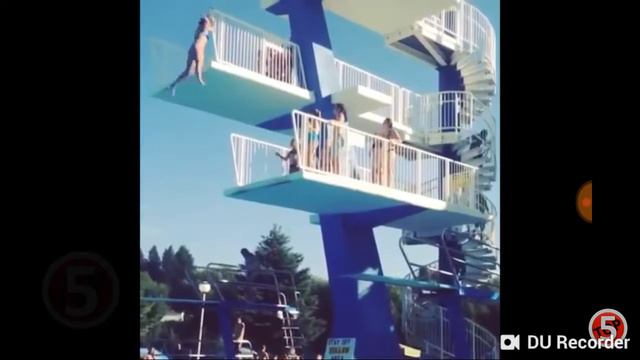 Я смотрю видео называется 10 случиев жести на водных атракцыонов смотреть онлайн