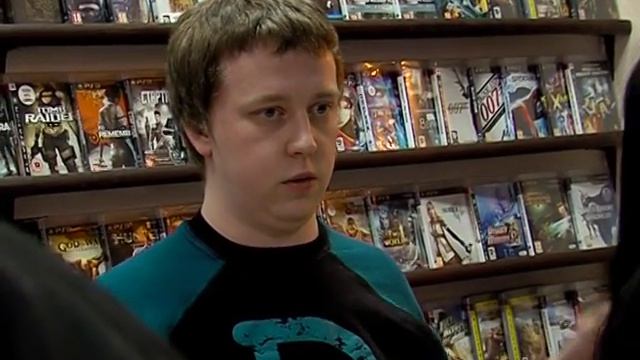 Полиция и представители мэрии устроили рейд по проверке рекламных конструкций на фасадах домов смотреть онлайн