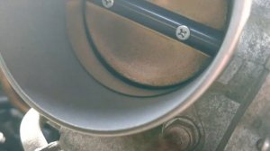 Subaru Outback промывка дроссельной заслонки, снятие дроссельной заслонки.