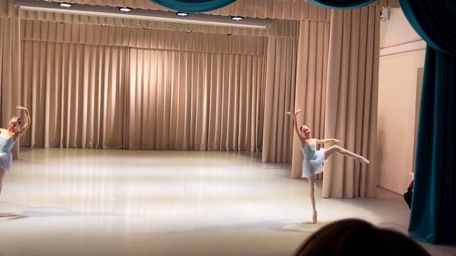 "Composition" by Vaganova Academy (with Natasha Furman, Yasmina Aziz, & more) смотреть онлайн