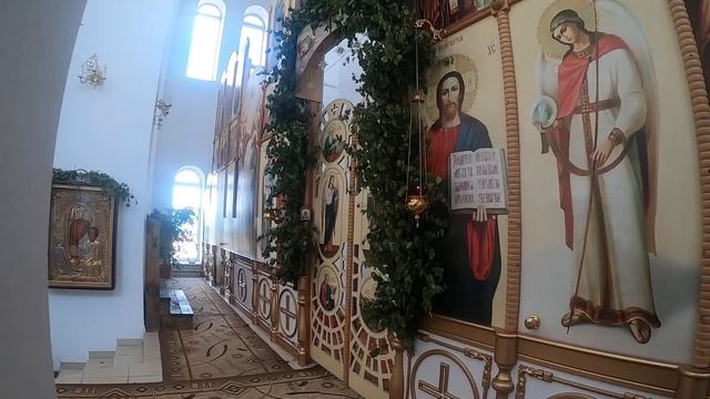 Дорогие братья и сестры! Богослужение в храме Святой Троицы смотреть онлайн