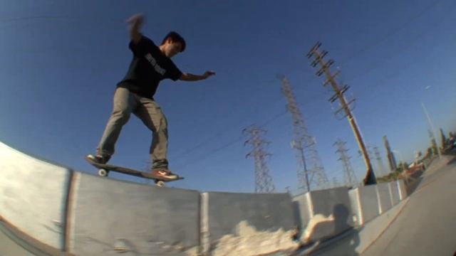 Adrian Patino 420 part (Ft: Joe, Koko) смотреть онлайн