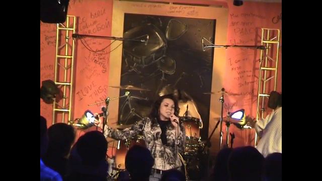 WWRYRussia Cast (pre-The Bohemians) - Live at 1-st Queen Convention (RJ-Club Moscow 02.07.2005) смотреть онлайн