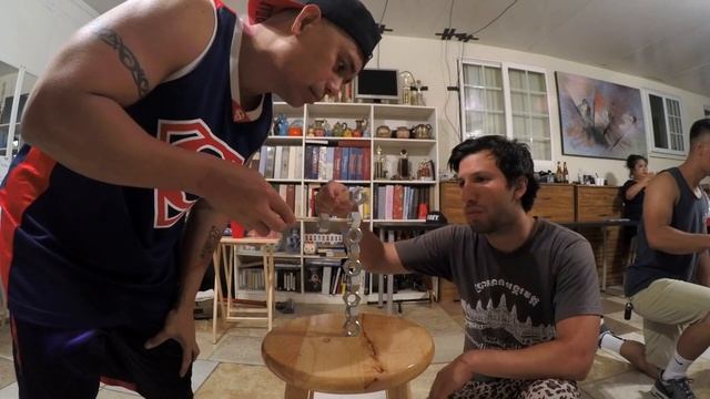 The Nutstacker | Slow and Steady Wins the Race! (Minute to Win It) смотреть онлайн