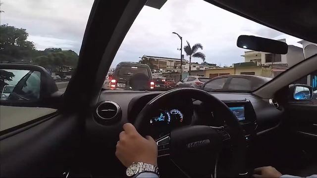 Great Wall Haval M4: Recorrido en las calles de Guayaquil смотреть онлайн