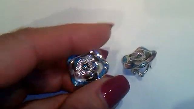 Причудливые серьги с перламутром по эмали и фианитами. Серебро, позолота смотреть онлайн