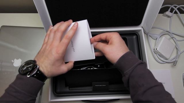 MacBook Pro 2011 Unboxing (Quad-Core) смотреть онлайн