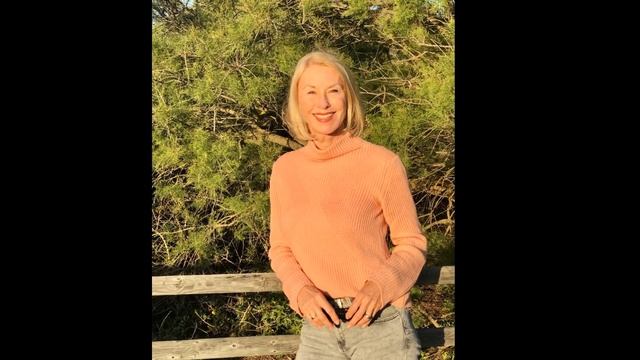 Какую одежду стоит выбрать на осень женщинам за 60 смотреть онлайн