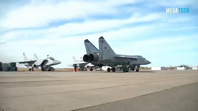 World Record Breaks: The Powerful Action of Russian MiG-31 Fighter смотреть онлайн