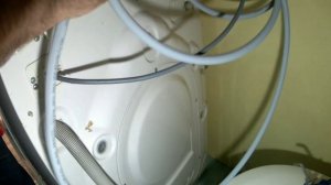 Замена шланга подачи воды на стиральной машине.