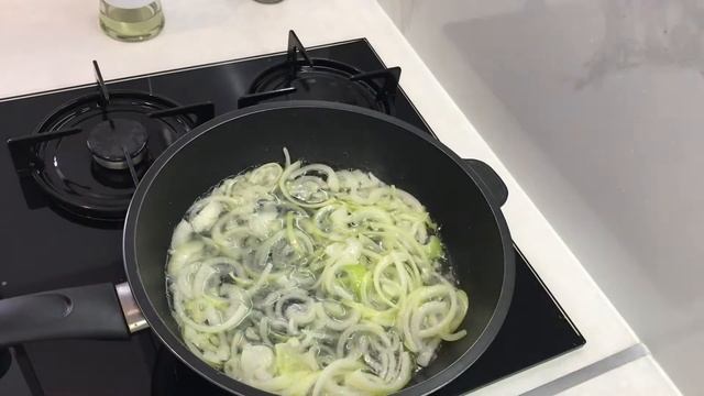КУРЯЧА ПЕЧІНКА ТУШКОВАНА В СМЕТАНІ / тушеная куриная печень смотреть онлайн