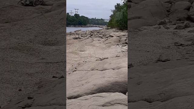 ДнепроГЭС, уровень воды всё ниже и ниже.... #запорожье смотреть онлайн