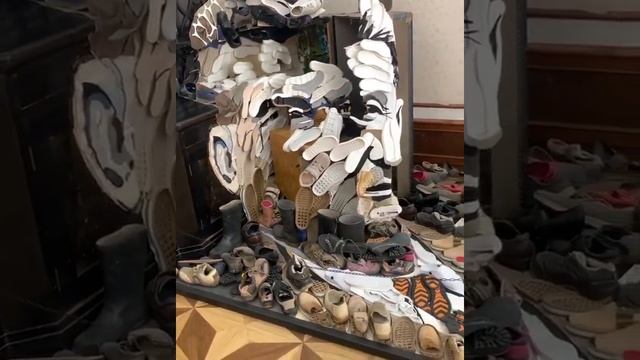 Mr.Thomas Bata sculpture made of shoes | BATA | short video смотреть онлайн