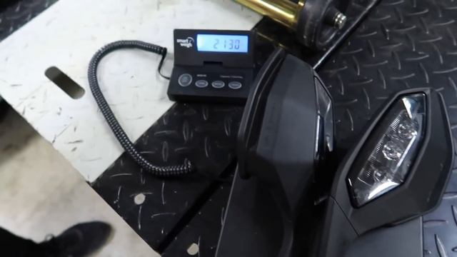 Installing Rizoma Stealth Mirrors on Our Yamaha R1M!!! смотреть онлайн