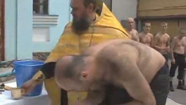 Окрестились больше сотни харьковских заключенных смотреть онлайн