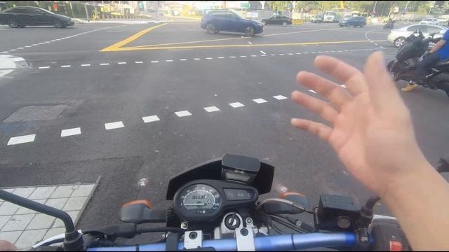 2B Motorcycle Best in Singapore | Downsize from Class 2 смотреть онлайн