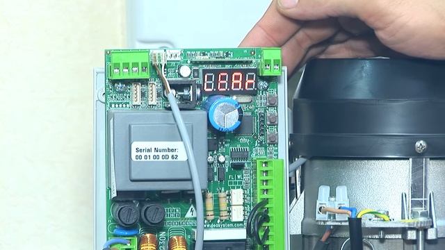 Базовые настройки привода для откатных ворот с платой управления NET смотреть онлайн