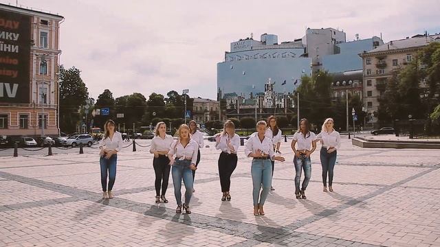 Shakira & Anuel AA - Me Gusta. Bachata Lady Style #bachata #shakira #anuelAA