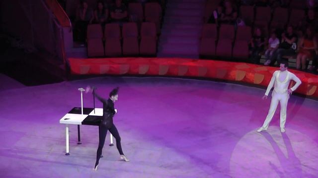 Цирковые забавы. Эквилибристы - Шахматная дуэль. Екатеринбург 2016 смотреть онлайн