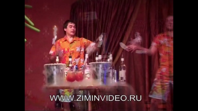 Прикольные бармены смотреть онлайн