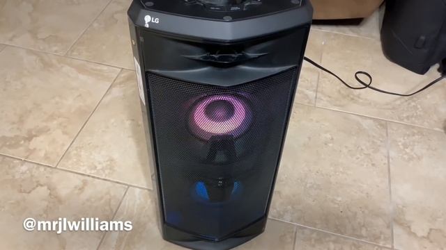 LG DUAL 5 - 1/4 WIRELESS PARTY SPEAKER Bluetooth! 220W смотреть онлайн