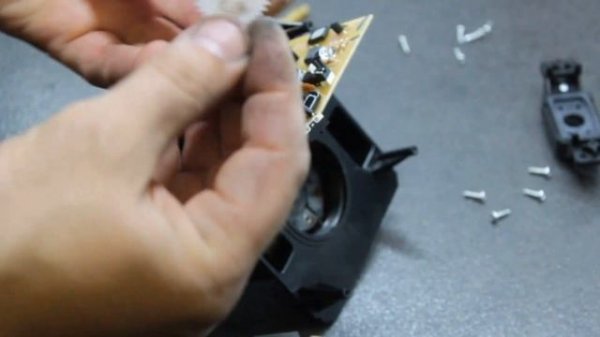 Ремонт кофемолки DeLonghi KG-79.