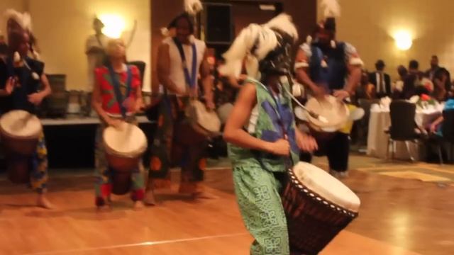 Universal African Dance & Drum Ensemble - The Boys смотреть онлайн