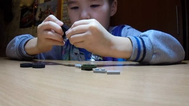 Как сделать мини-танк из лего!